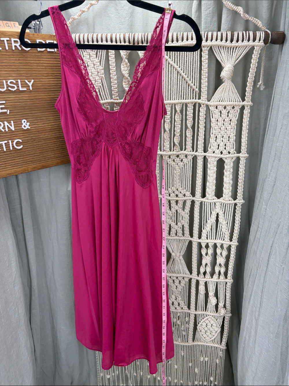 Vintage Olga Bodysilk Fuchsia Lace-Trim Nightie | Small - Picture 9 of 9